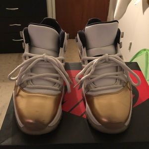 Jordan 11 low closing ceremony